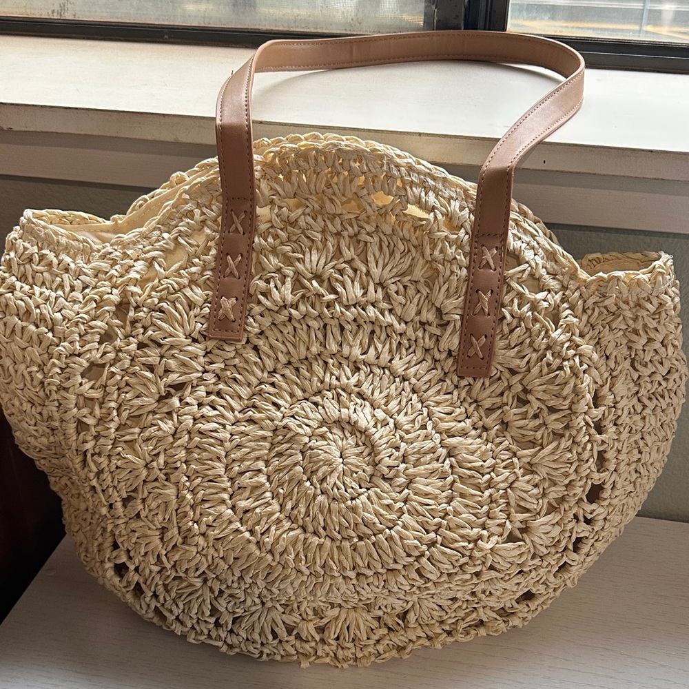 NWOT Boho Cream RaffiaTote Bag with Tan Shoulder Straps